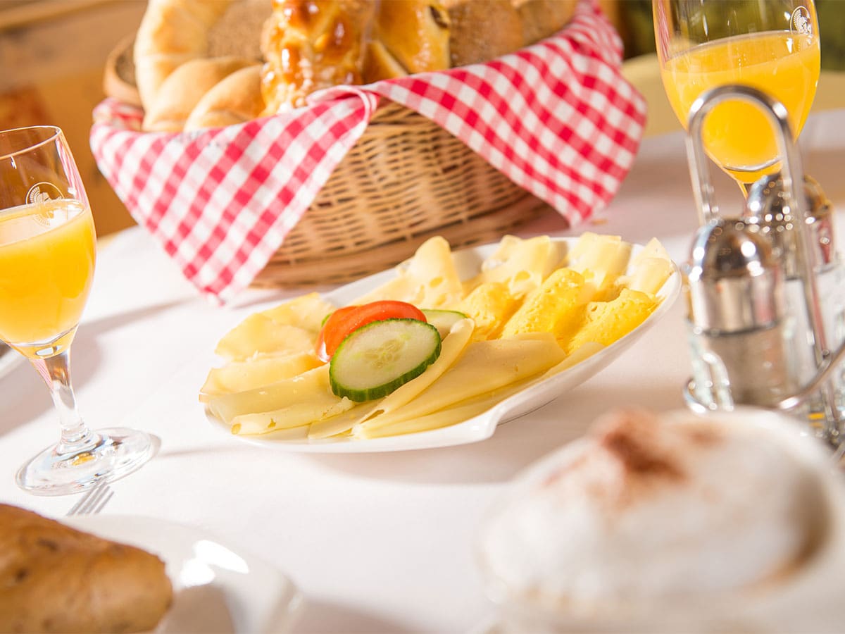 Frühstücksbuffet im Hotel-Garni in Obertauern